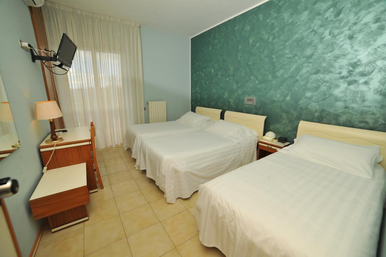 Hotel San Crispino Morrovalle Экстерьер фото