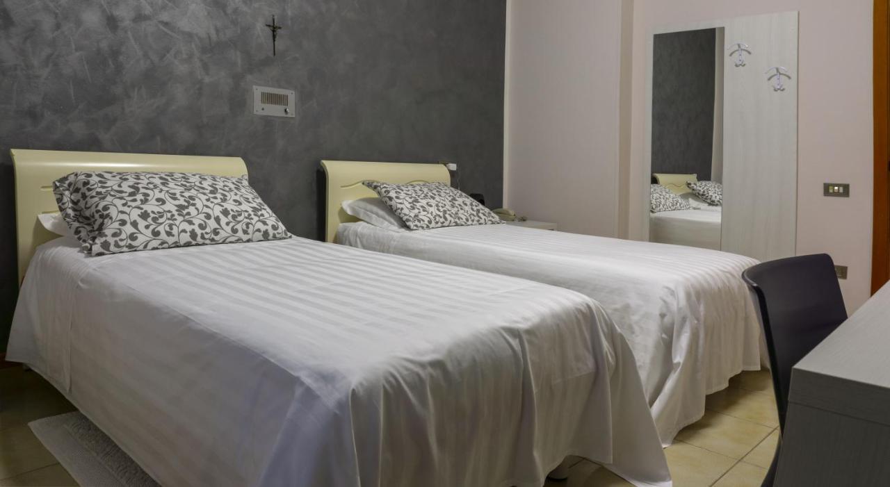 Hotel San Crispino Morrovalle Экстерьер фото